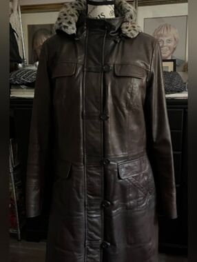 DANIER 3M Thinsulate Dark Brown Leather Long Coat with Faux Fur Hood Size M